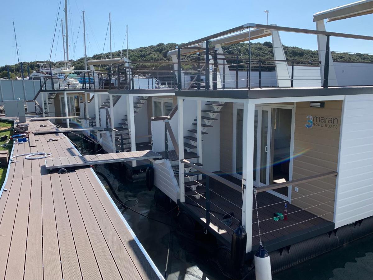 Vila Floating House - Arena 2 Pula Exteriér fotografie