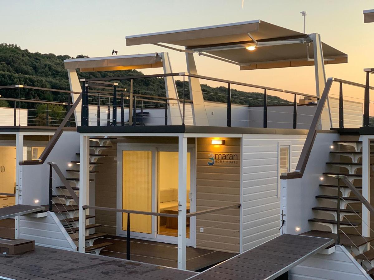 Vila Floating House - Arena 2 Pula Exteriér fotografie