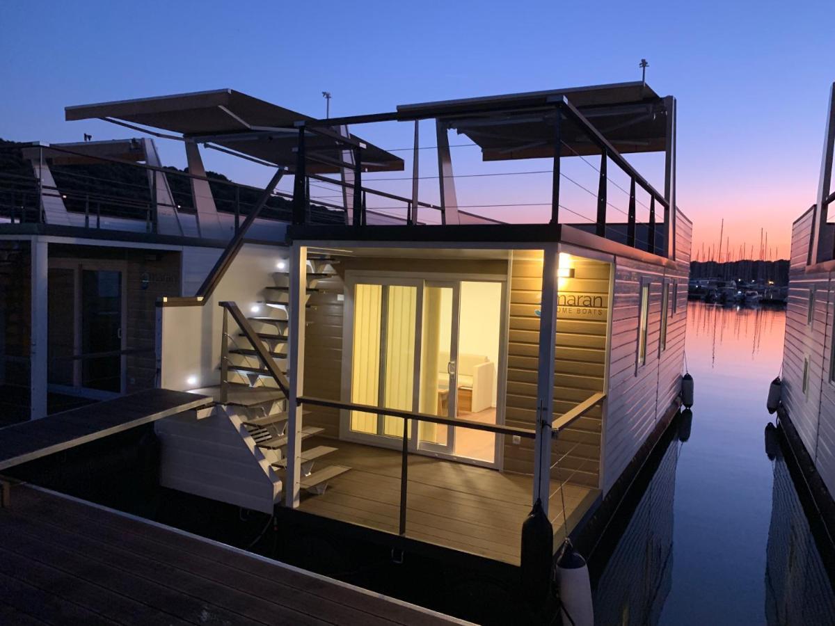 Vila Floating House - Arena 2 Pula Exteriér fotografie